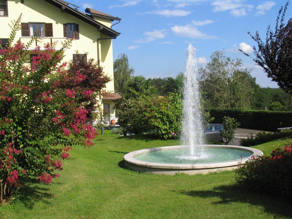 Albergo Residence Isotta Veruno Exterior photo