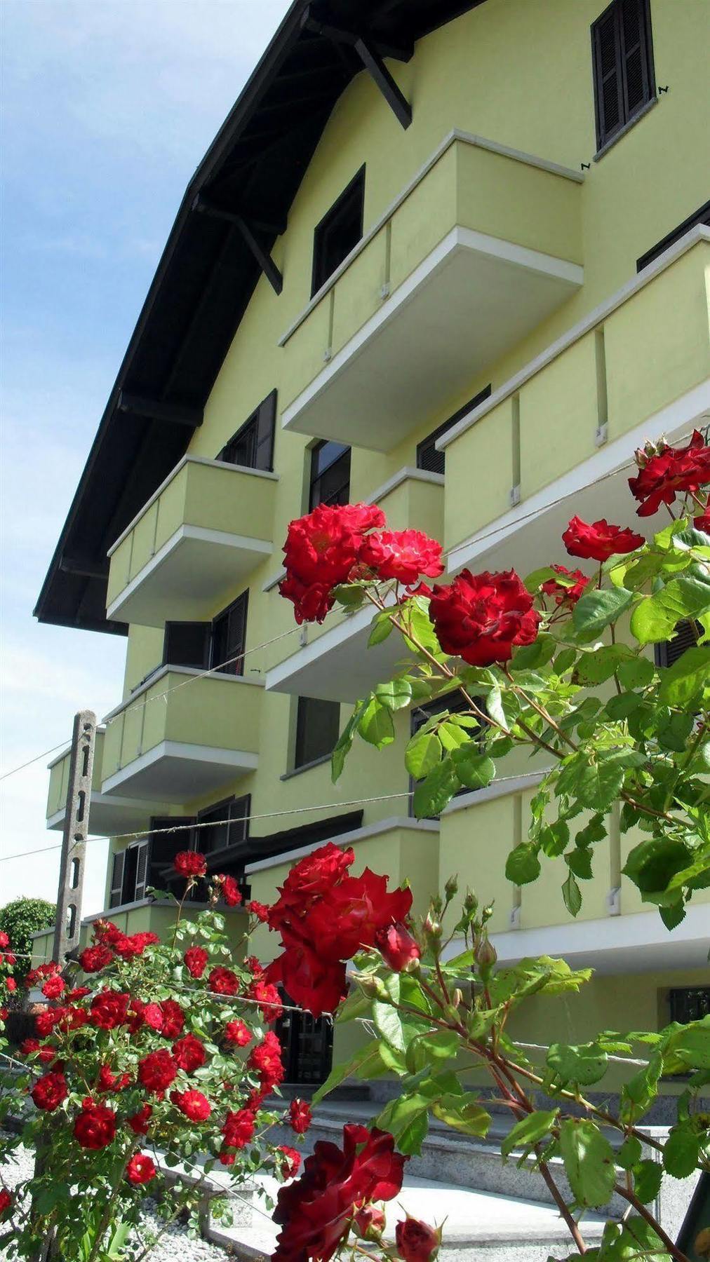 Albergo Residence Isotta Veruno Exterior photo